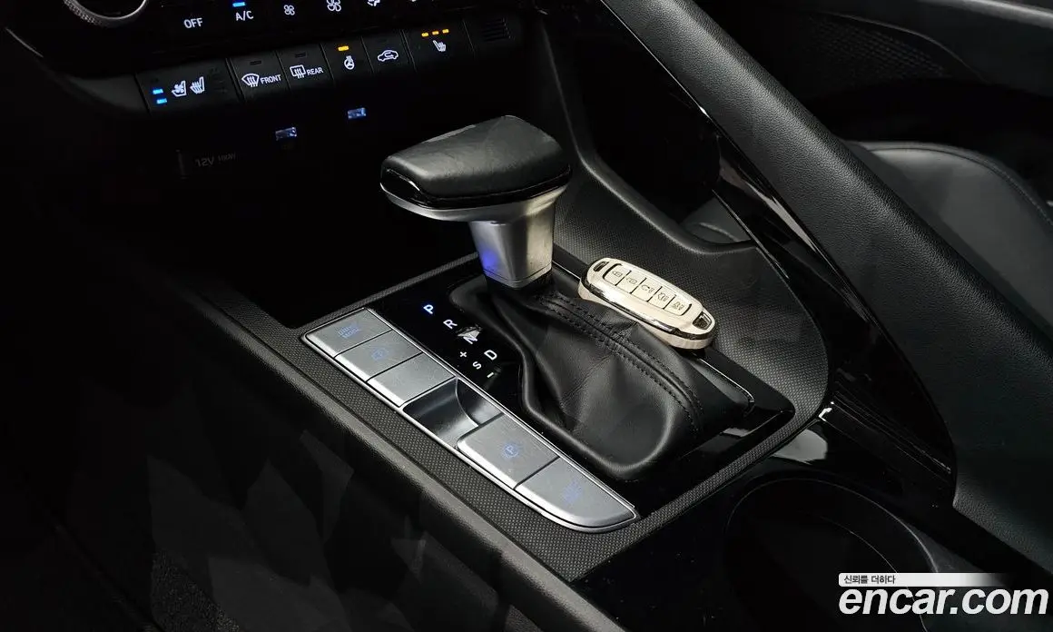 Hyundai Avante 2020 1.6 автомат (гидро), фото 11