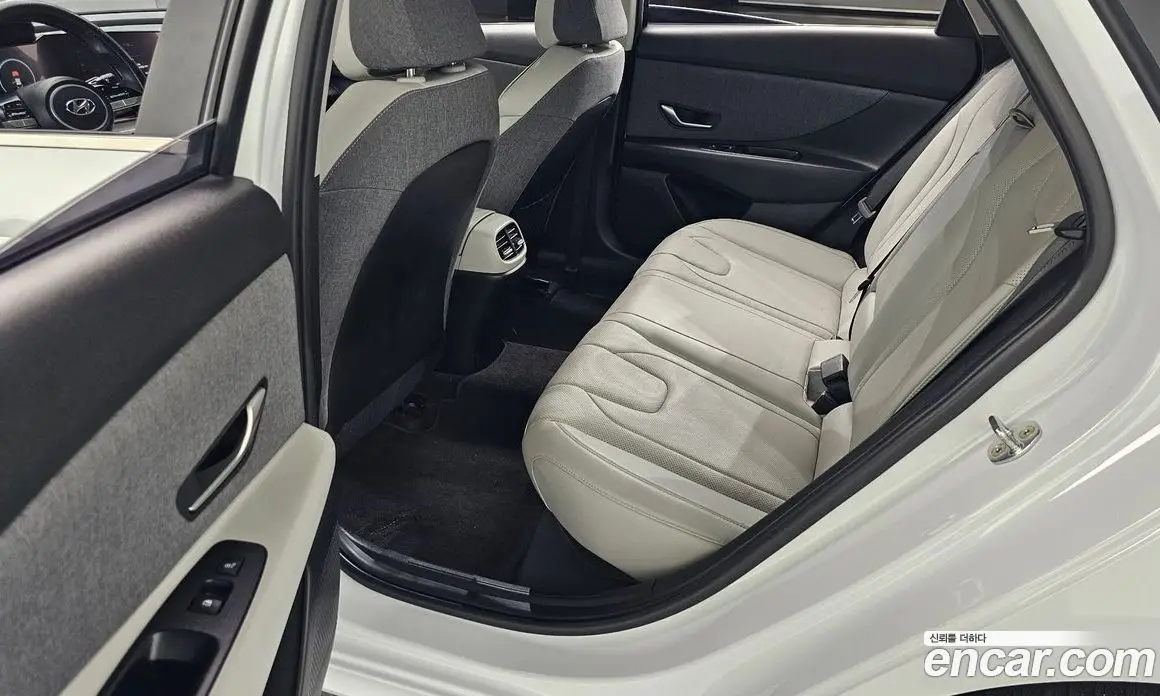 Hyundai Avante 2021 1.6 автомат (гидро), фото 12