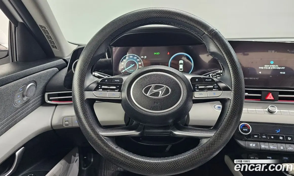 Hyundai Avante 2021 1.6 автомат (гидро), фото 13