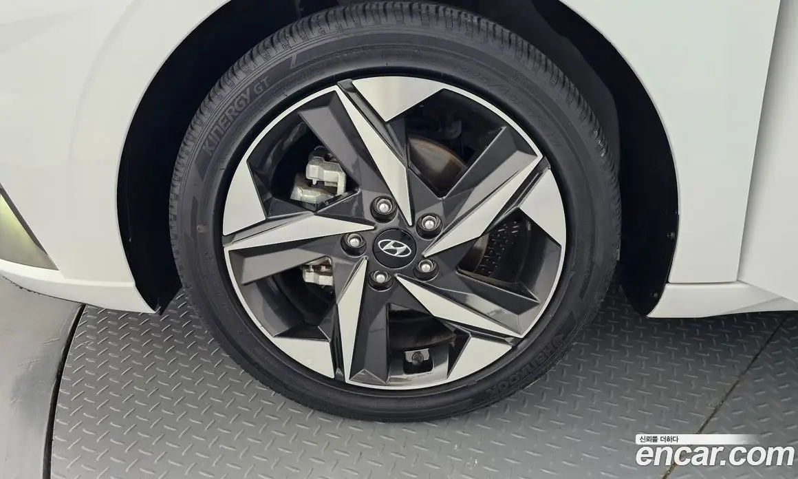 Hyundai Avante 2021 1.6 автомат (гидро), фото 5