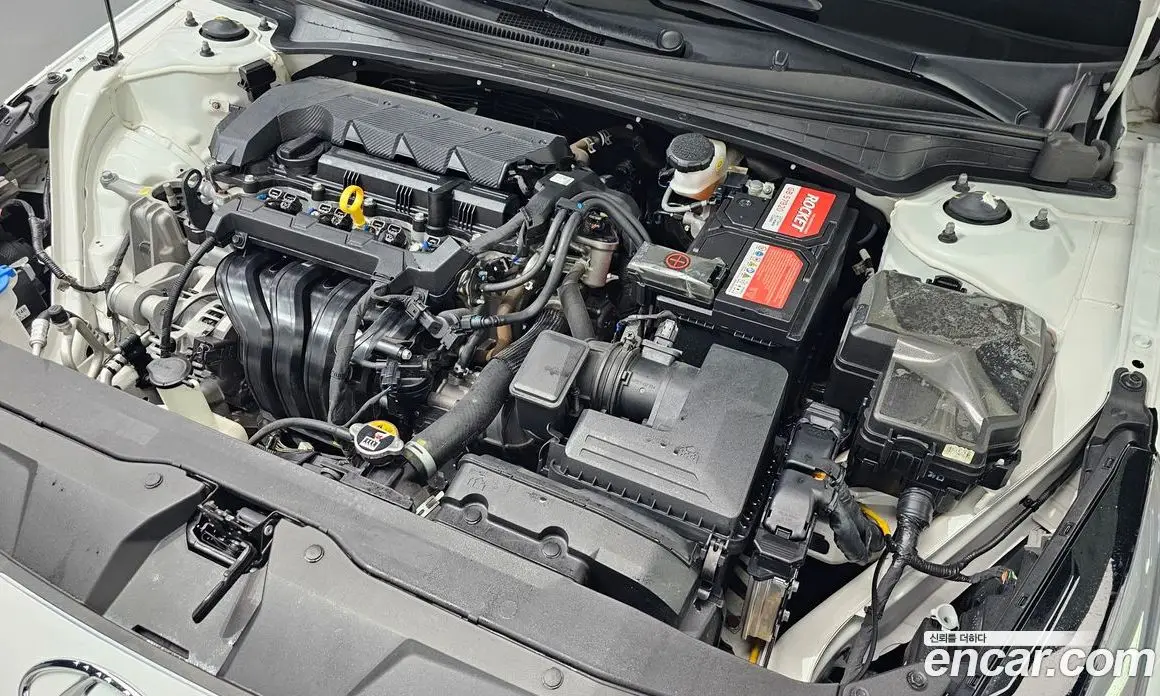 Hyundai Avante 2021 1.6 автомат (гидро), фото 6