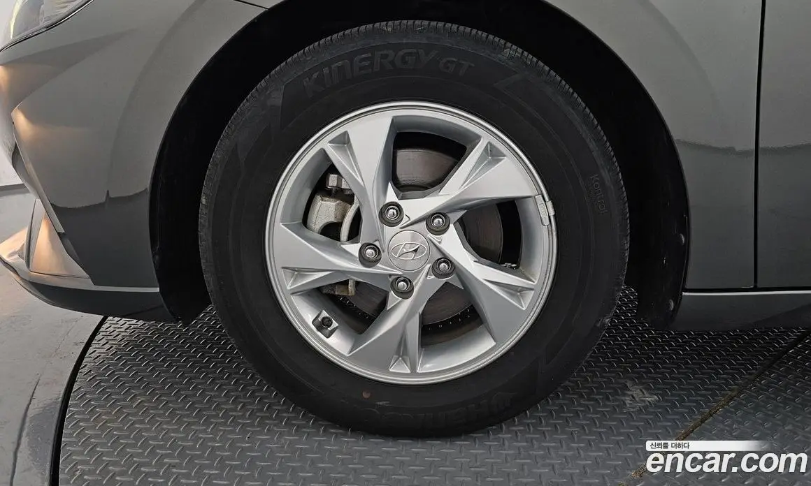 Hyundai Avante 2022 1.6 автомат (гидро), фото 5