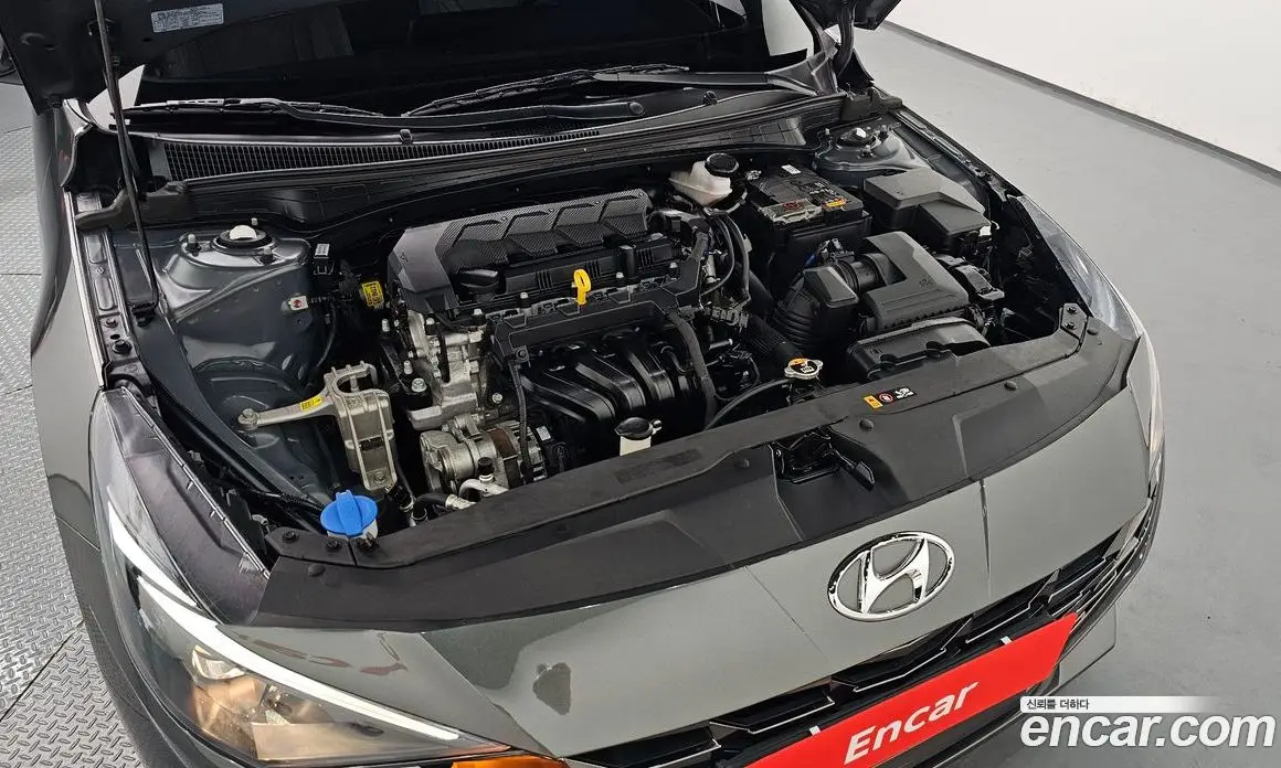 Hyundai Avante 2022 1.6 автомат (гидро), фото 6