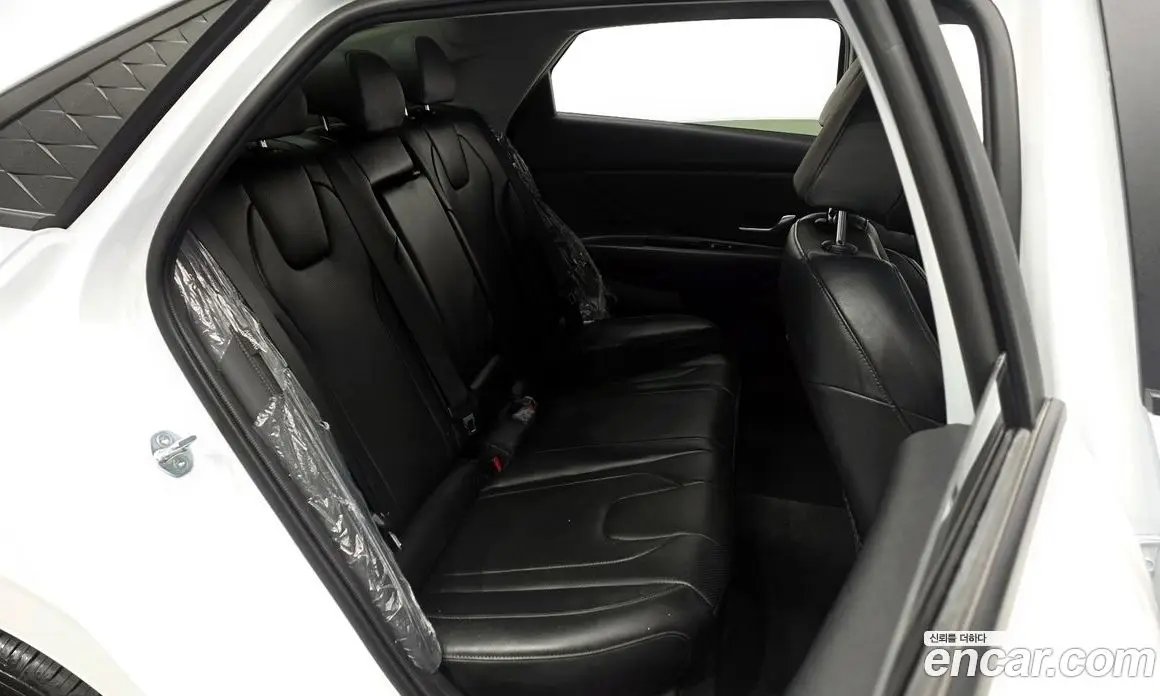 Hyundai Avante 2024 1.6 автомат (гидро), фото 12