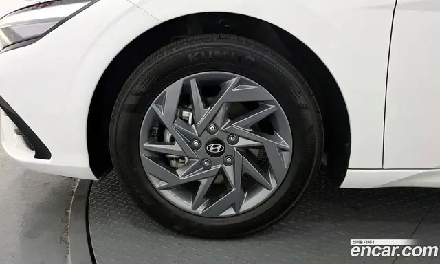 Hyundai Avante 2024 1.6 автомат (гидро), миниатюра 5