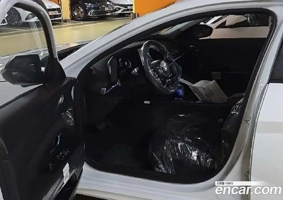 Hyundai Avante 2025 1.6 автомат (гидро), фото 4