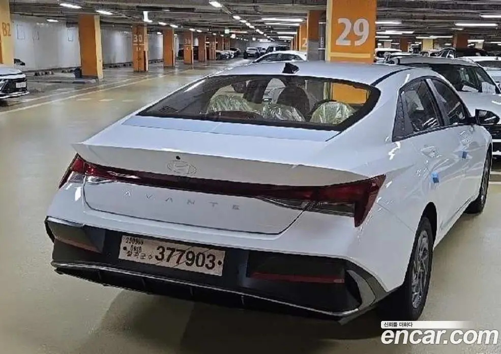 Hyundai Avante 2025 1.6 автомат (гидро), фото 6