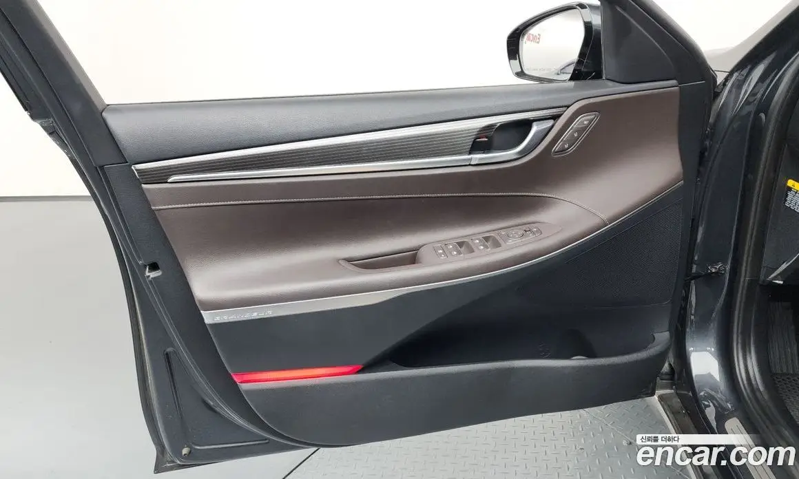 Hyundai Grandeur 2017 2.4 автомат (гидро), фото 13