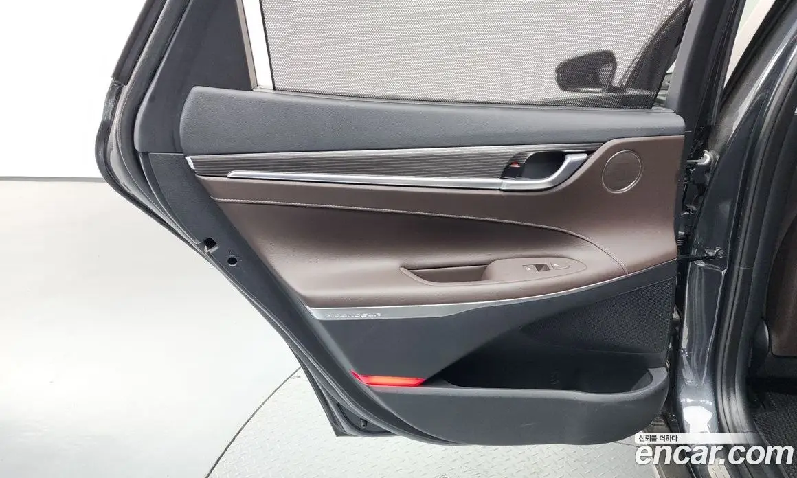 Hyundai Grandeur 2017 2.4 автомат (гидро), фото 14