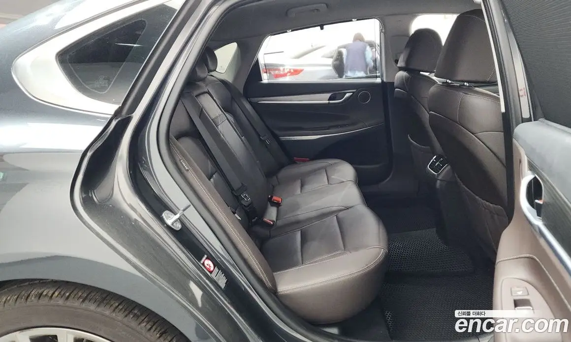 Hyundai Grandeur 2017 2.4 автомат (гидро), фото 16