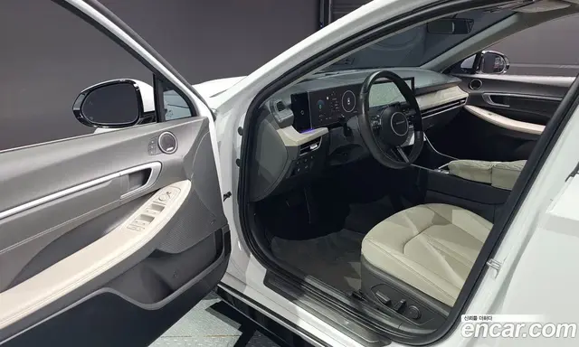 Hyundai Sonata 2023 1.6 автомат (гидро), миниатюра 11