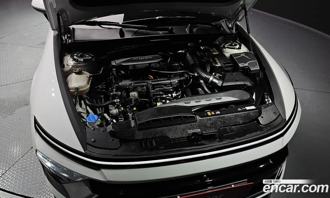 Hyundai Sonata 2023 1.6 автомат (гидро), фото 6