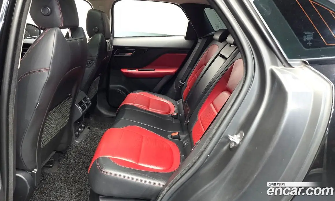 Jaguar F-Pace 2019 2.0 автомат (гидро), фото 16 Jaguar F-Pace 2019 2.0 автомат (гидро), фото 16