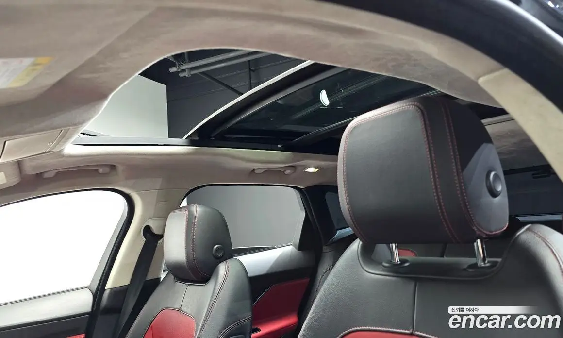 Jaguar F-Pace 2019 2.0 автомат (гидро), фото 23 Jaguar F-Pace 2019 2.0 автомат (гидро), фото 23