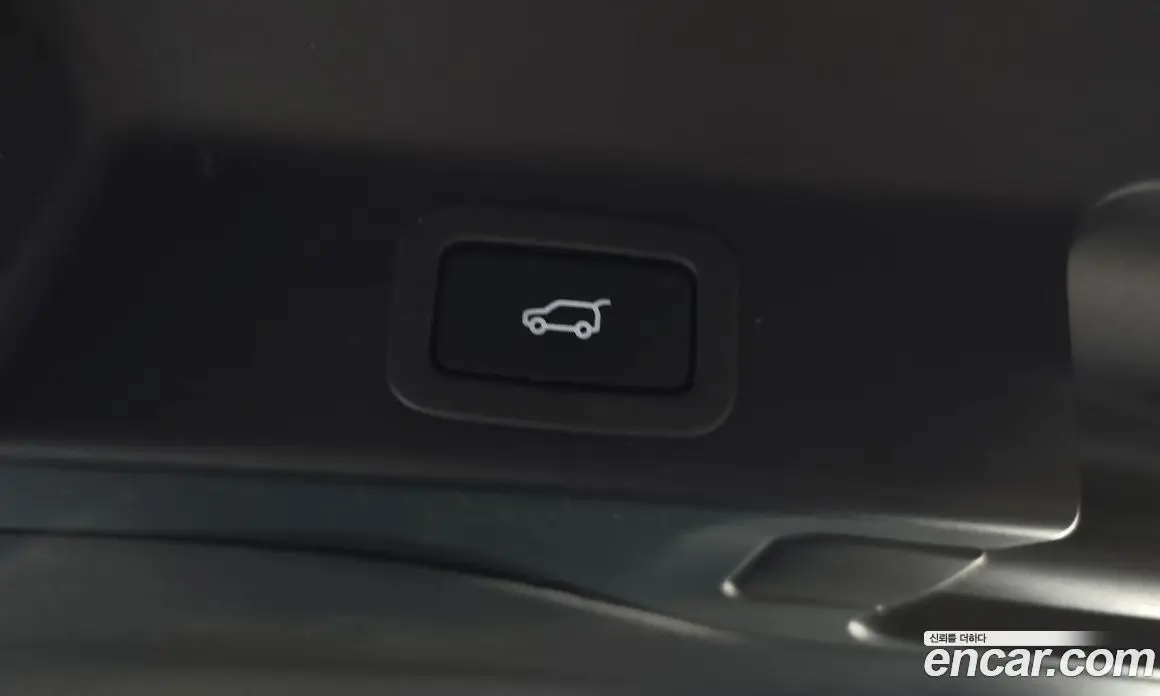 Jaguar F-Pace 2019 2.0 автомат (гидро), фото 24 Jaguar F-Pace 2019 2.0 автомат (гидро), фото 24