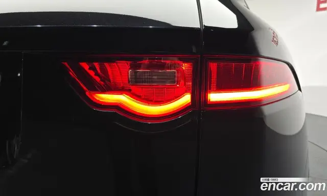Jaguar F-Pace 2019 2.0 автомат (гидро), миниатюра 8 Jaguar F-Pace 2019 2.0 автомат (гидро), миниатюра 8