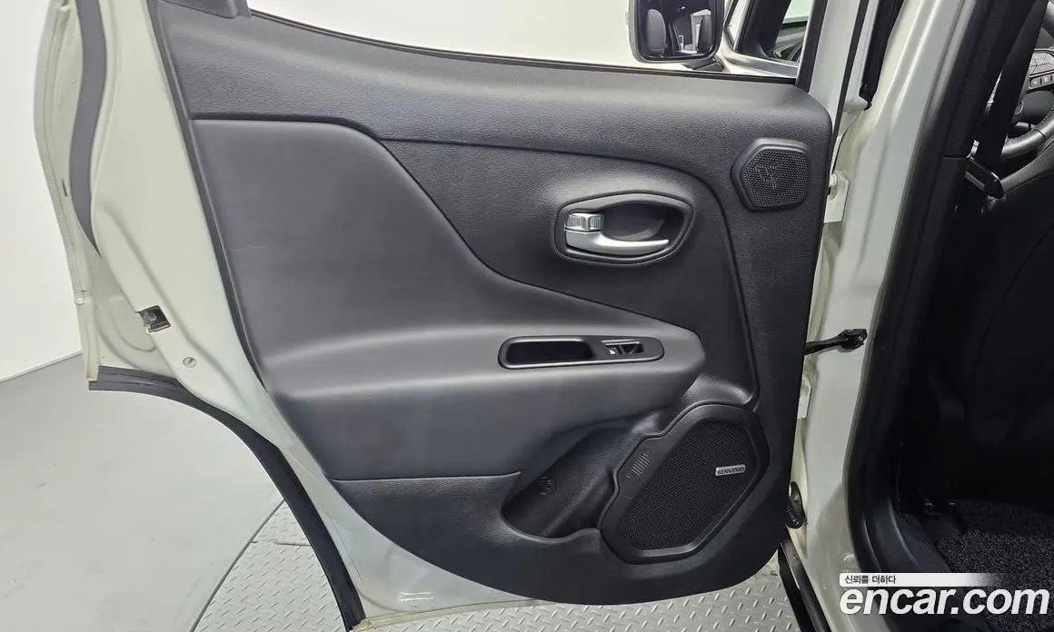 Jeep Renegade 2021 2.4 автомат (гидро), фото 15
