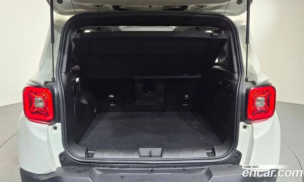 Jeep Renegade 2021 2.4 автомат (гидро), фото 23