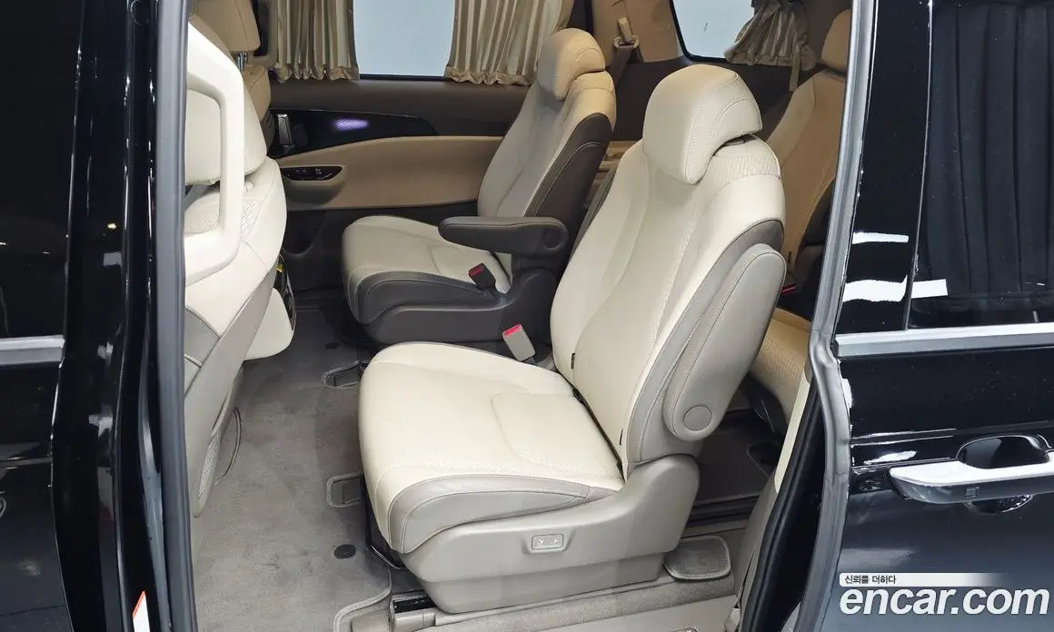 Kia Carnival 2022 3.5 автомат (гидро), фото 17