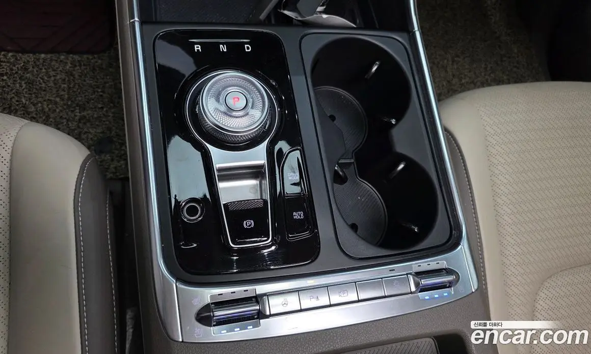Kia Carnival 2024 1.6 автомат (гидро), фото 12