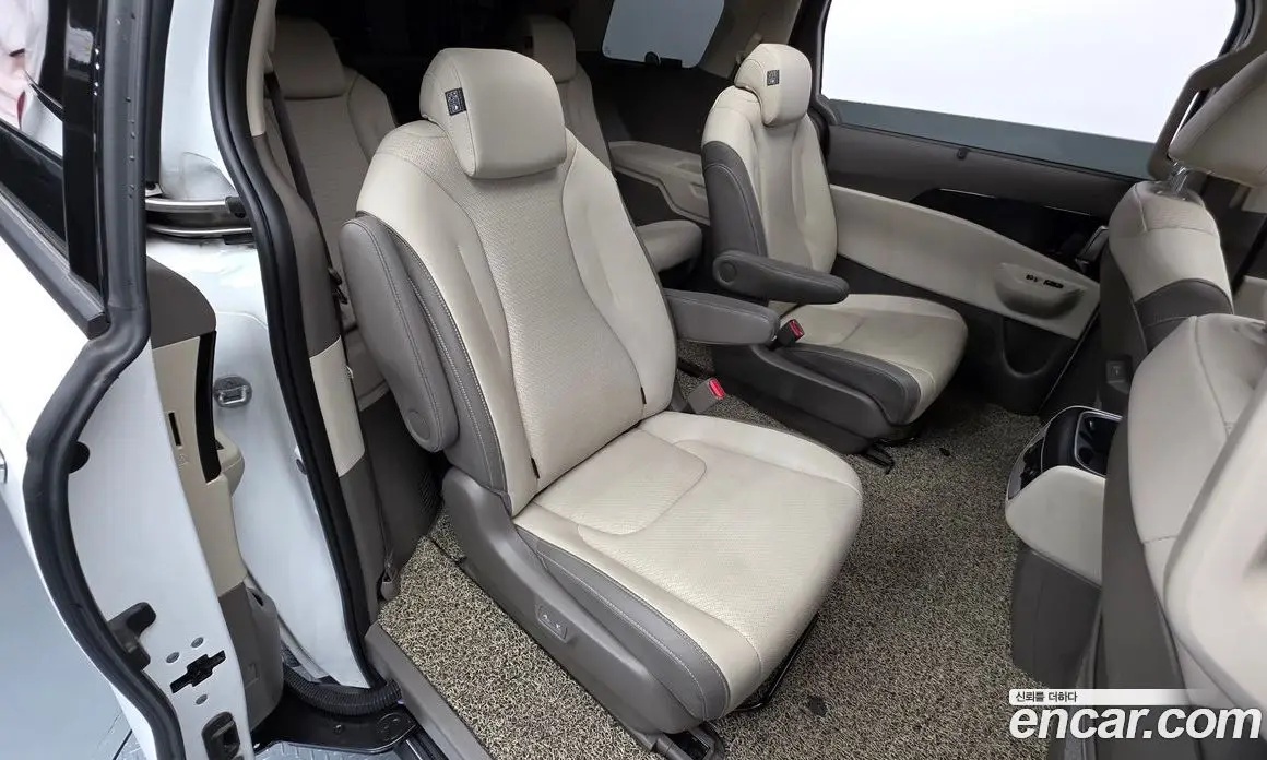 Kia Carnival 2024 1.6 автомат (гидро), фото 16