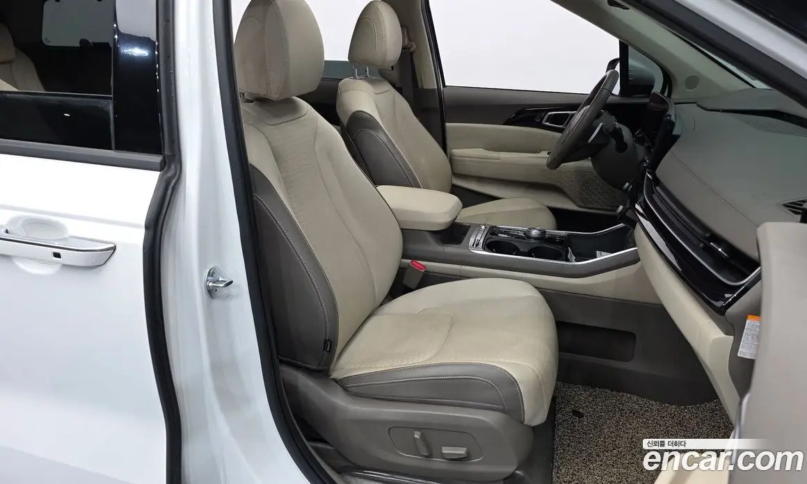 Kia Carnival 2024 1.6 автомат (гидро), фото 17