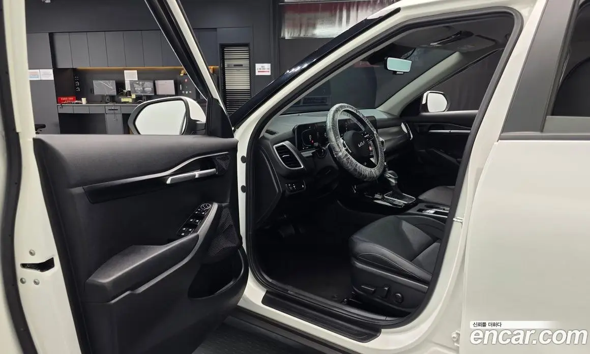 Kia Seltos 2023 1.6 автомат (гидро), фото 12