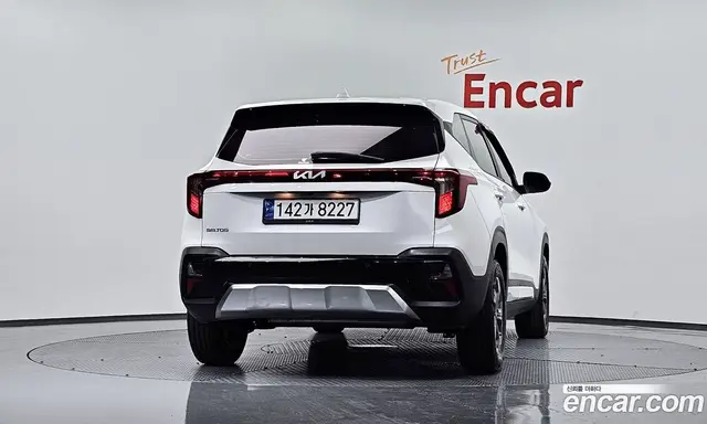 Kia Seltos 2023 1.6 автомат (гидро), миниатюра 3