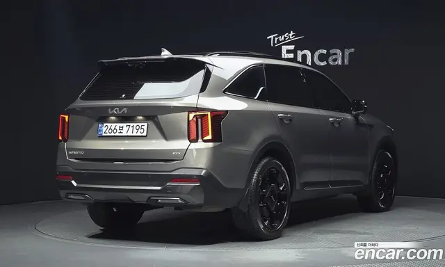 Kia Sorento 2023 2.5 автомат (гидро), миниатюра 2