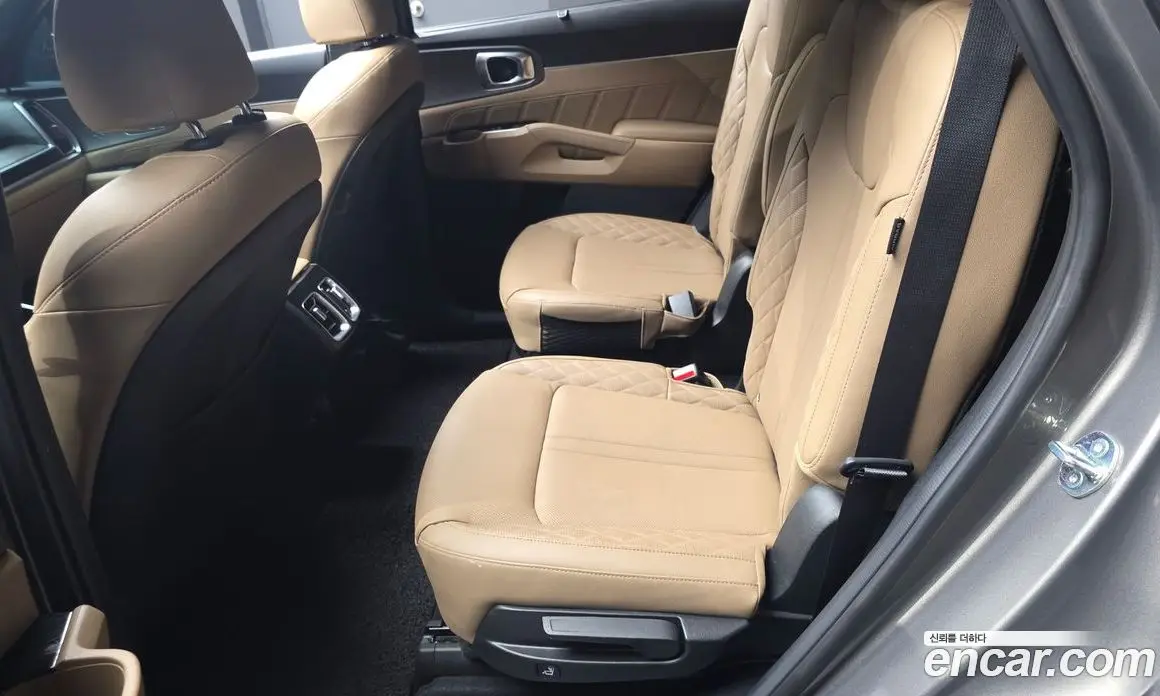 Kia Sorento 2023 2.5 автомат (гидро), фото 11