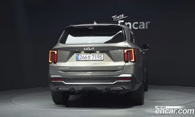 Kia Sorento 2023 2.5 автомат (гидро), миниатюра 4
