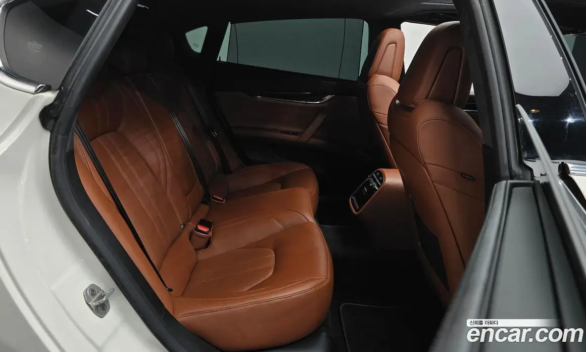 Maserati Quattroporte 2017 3.0 автомат (гидро), фото 17
