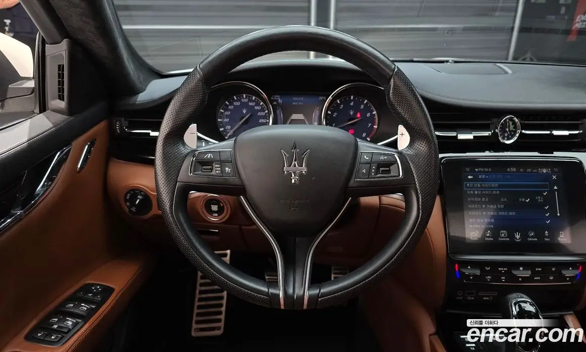 Maserati Quattroporte 2017 3.0 автомат (гидро), фото 19