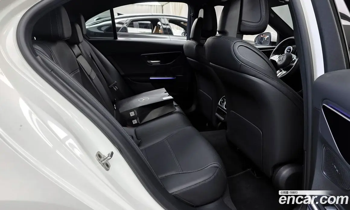 Mercedes-Benz C-Class 2025 2.0 автомат (гидро), фото 12
