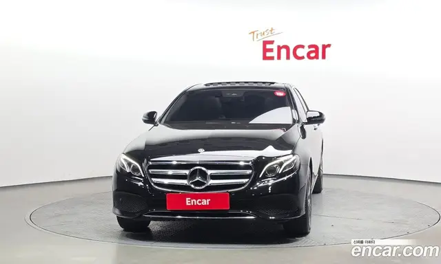 Mercedes-Benz E-Class 2020 1.9 автомат (гидро), миниатюра 3