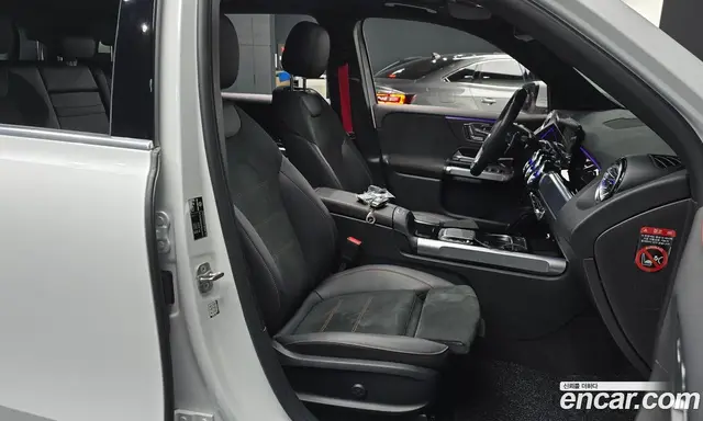 Mercedes-Benz GLB-Class 2023 2.0 автомат (гидро), миниатюра 10