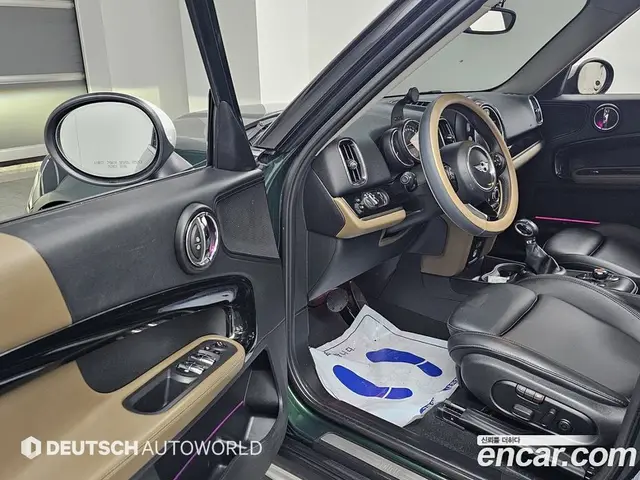 Mini Countryman 2018 2.0 автомат (гидро), миниатюра 11