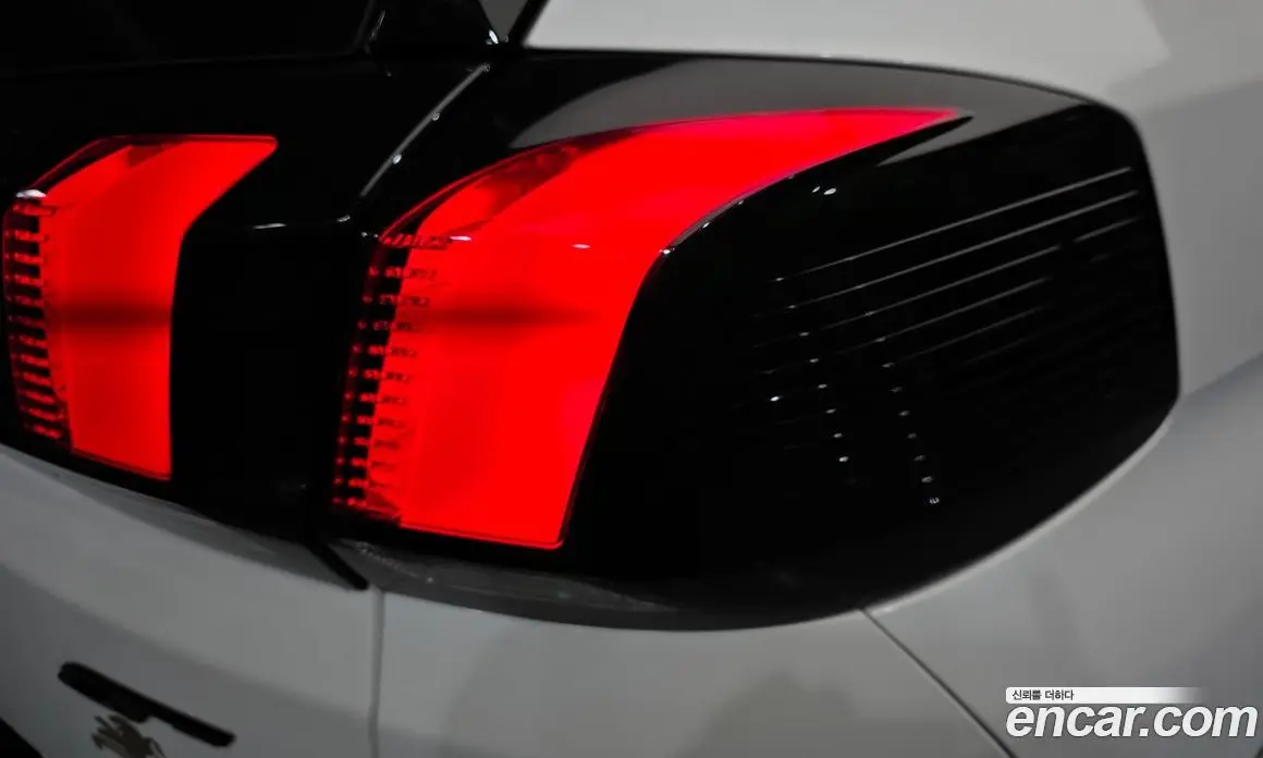 Peugeot 5008 2021 2.0 автомат (гидро), фото 9
