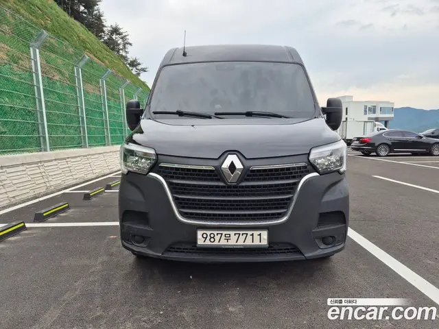 Renault (Samsung) Master 2020 2.3 автомат (робот), миниатюра 3