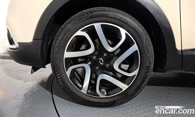 Renault (Samsung) QM3 2016 1.5 автомат (гидро), миниатюра 5 Renault (Samsung) QM3 2016 1.5 автомат (гидро), миниатюра 5