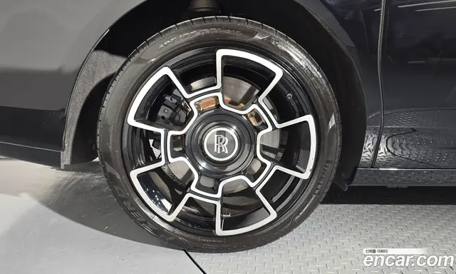 Rolls-Royce Ghost 2017 6.6 автомат (гидро), миниатюра 5 Rolls-Royce Ghost 2017 6.6 автомат (гидро), миниатюра 5