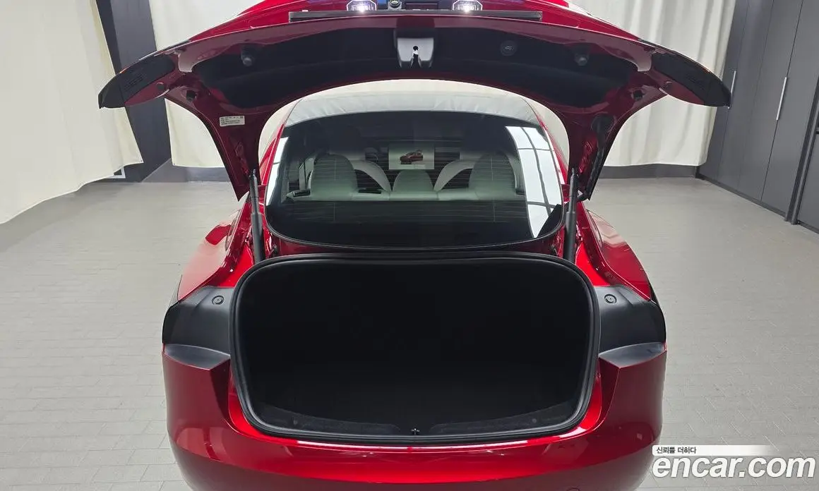 Tesla Model 3 2024 0.2 автомат (гидро), фото 28 Tesla Model 3 2024 0.2 автомат (гидро), фото 28