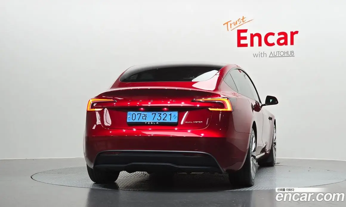 Tesla Model 3 2024 0.2 автомат (гидро), фото 4 Tesla Model 3 2024 0.2 автомат (гидро), фото 4