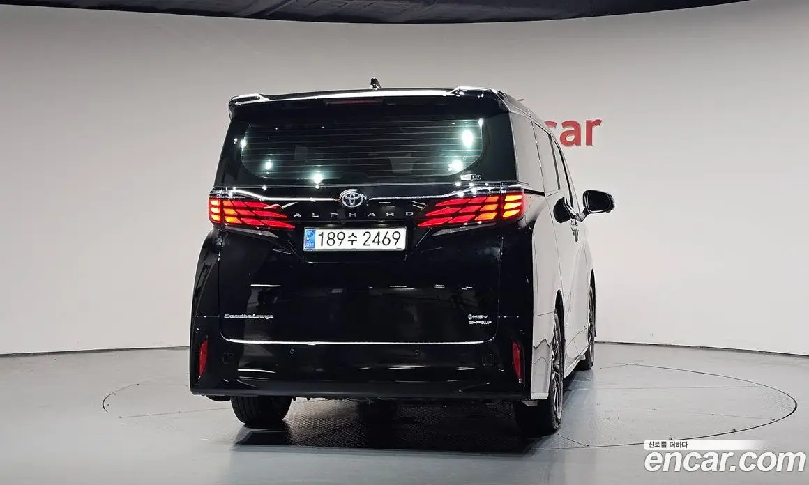 Toyota Alphard 2023 2.5 автомат (гидро), фото 3 Toyota Alphard 2023 2.5 автомат (гидро), фото 3