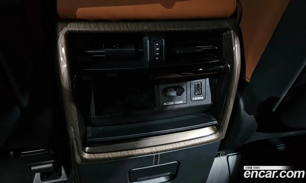 Toyota Alphard 2023 2.5 автомат (гидро), фото 33 Toyota Alphard 2023 2.5 автомат (гидро), фото 33