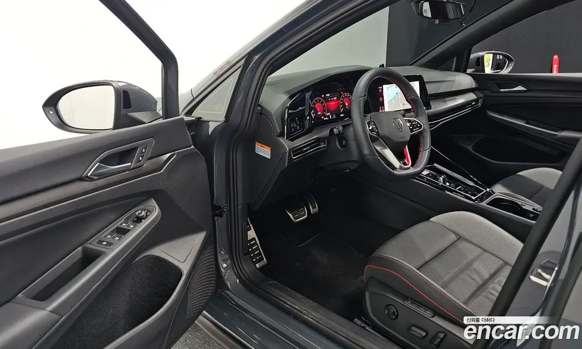 Volkswagen Golf 2024 2.0 автомат (гидро), фото 11