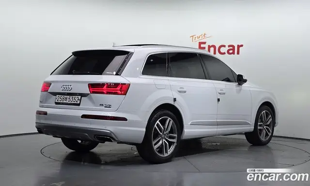 Audi Q7 2019 2.0 автомат (гидро), миниатюра 2