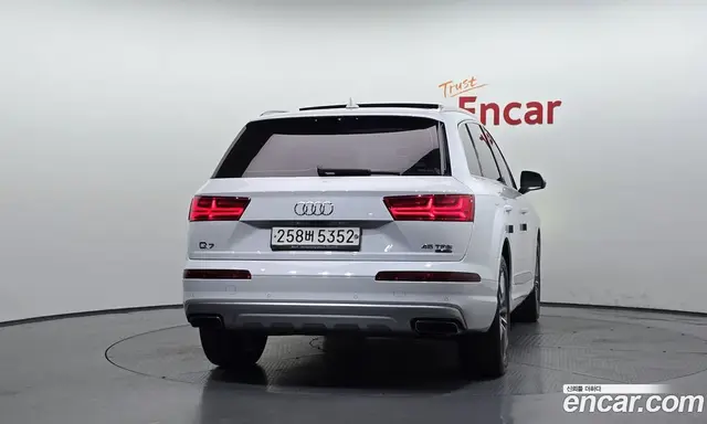 Audi Q7 2019 2.0 автомат (гидро), миниатюра 4