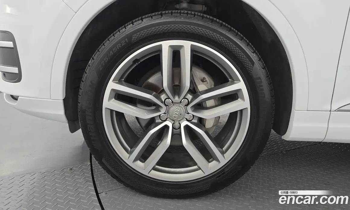 Audi Q7 2019 2.0 автомат (гидро), фото 5