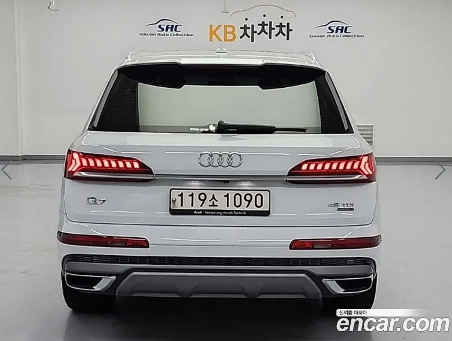 Audi Q7 2021 3.0 автомат (гидро), фото 3